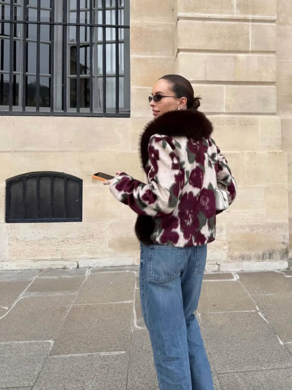 Isabel Bazzani wearing Carelli