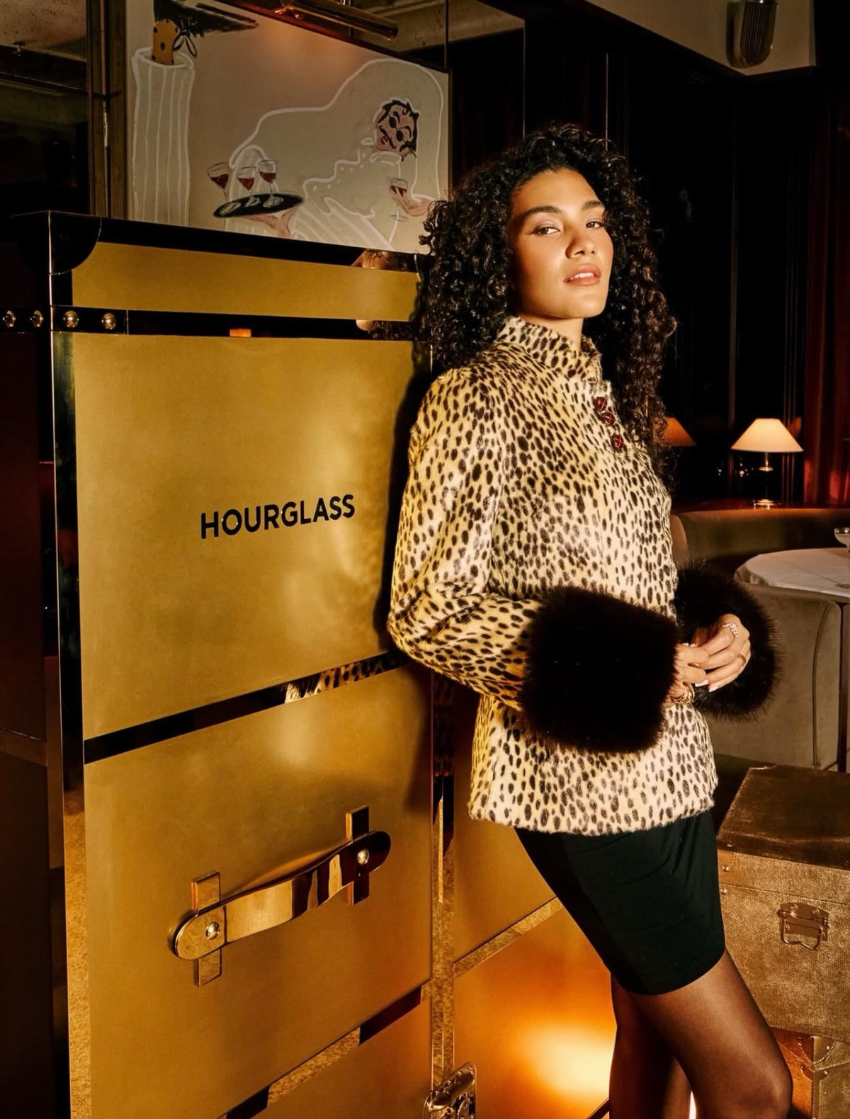 Olivia Dean wearing Carelli